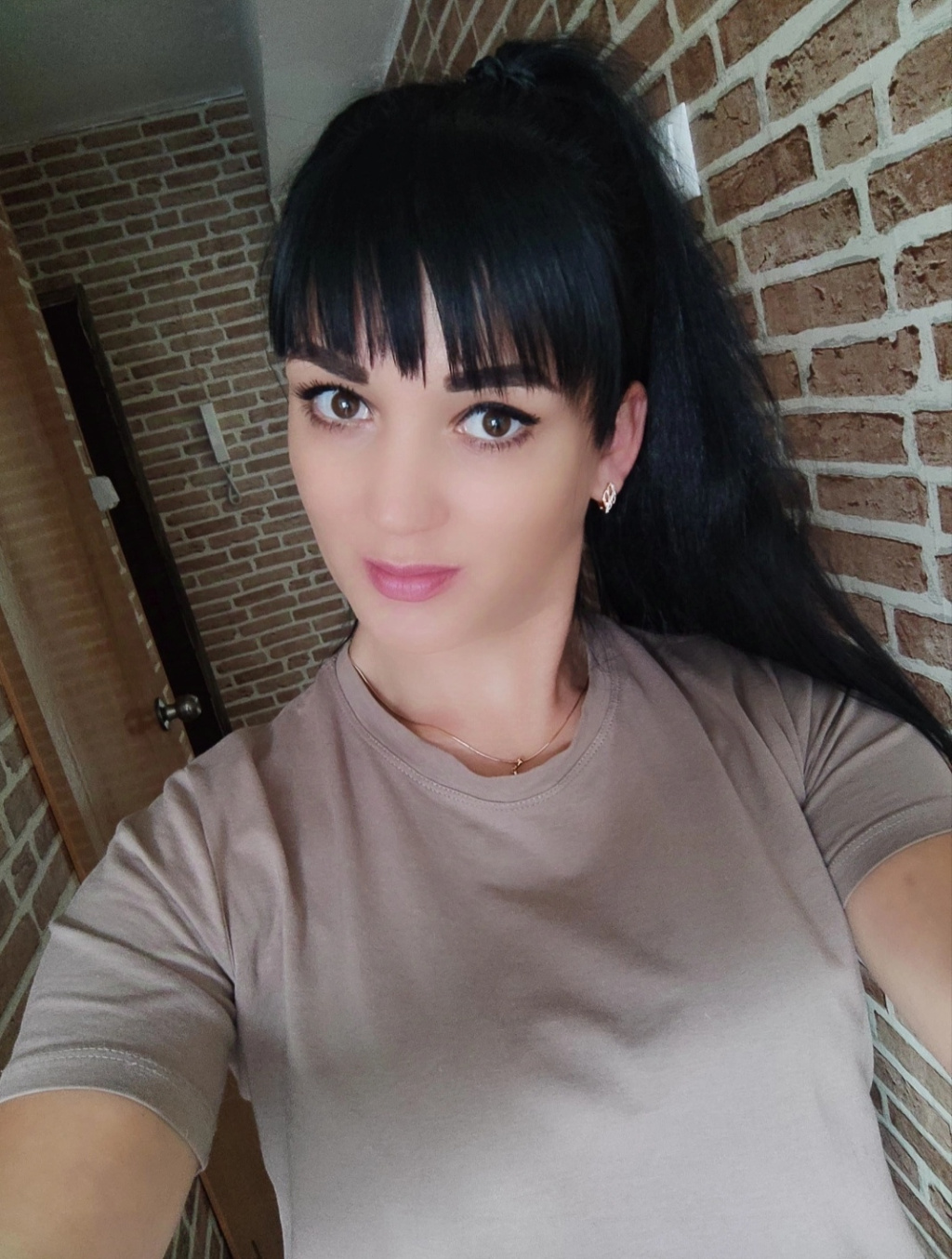 Анастасия Выезд : проститутки индивидуалки в Омске