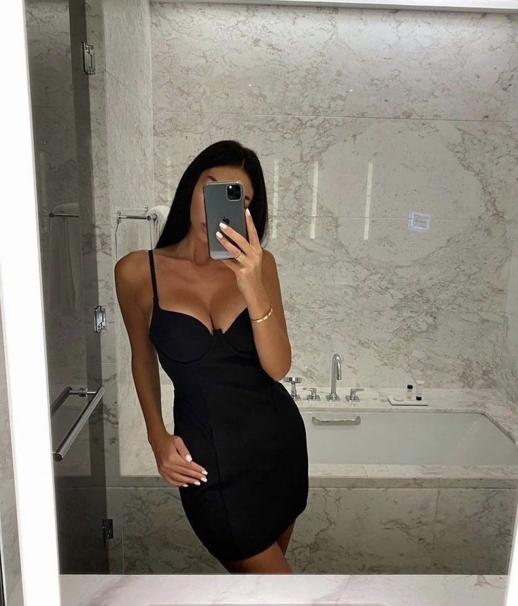 Кристина : проститутки индивидуалки в Омске