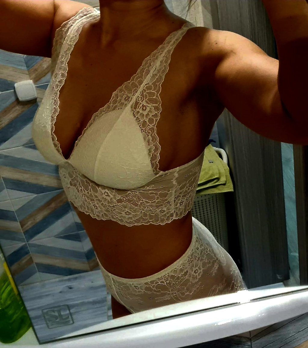 Николь: проститутки индивидуалки в Омске