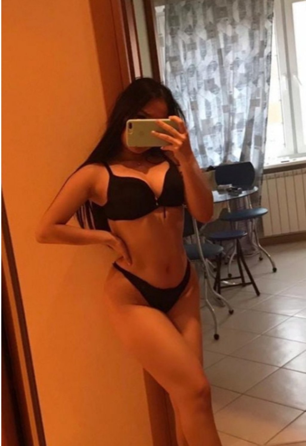 Дина: проститутки индивидуалки в Омске