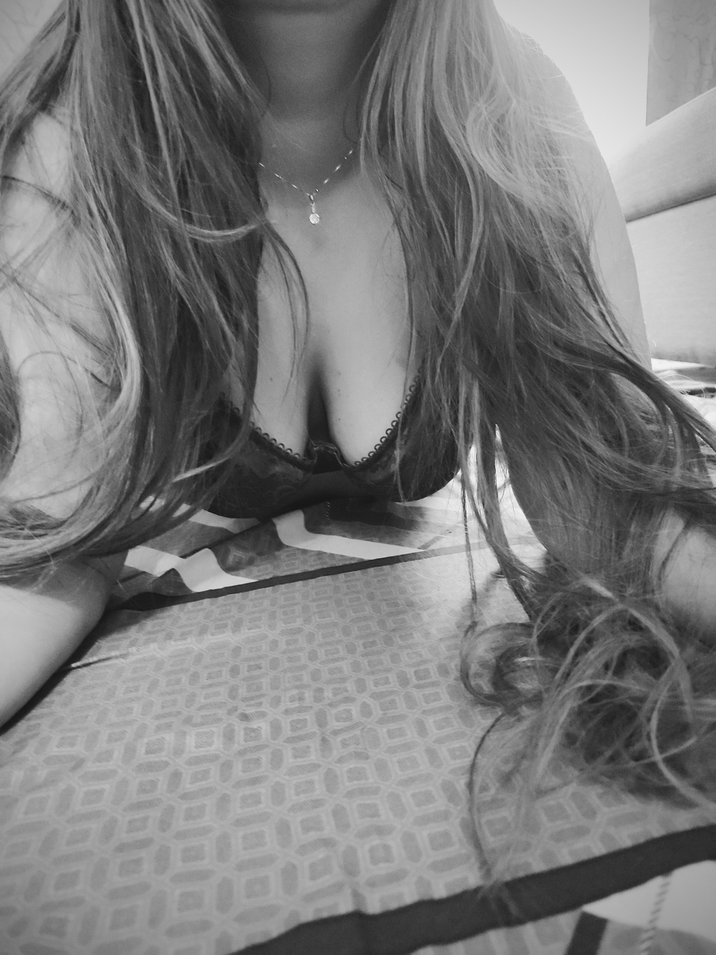 Оксана : проститутки индивидуалки в Омске