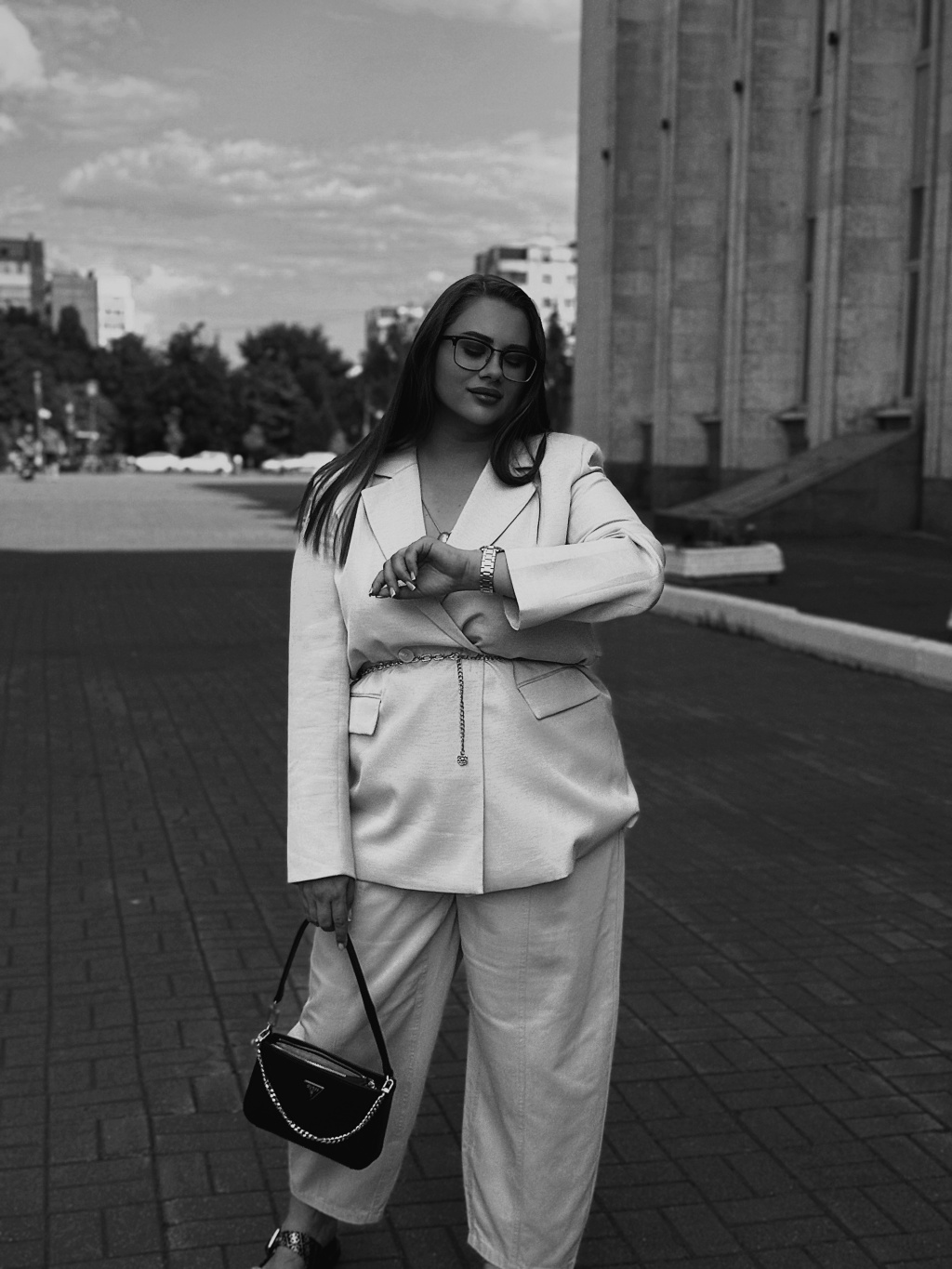 Элина: проститутки индивидуалки в Омске