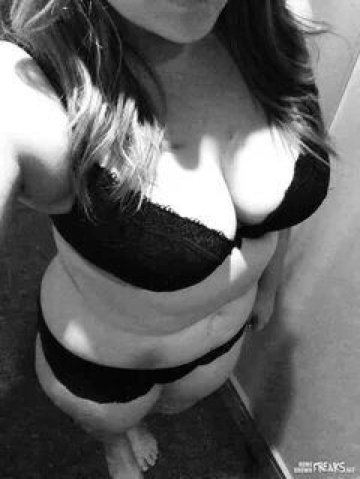 индивидуалка проститутка Омска