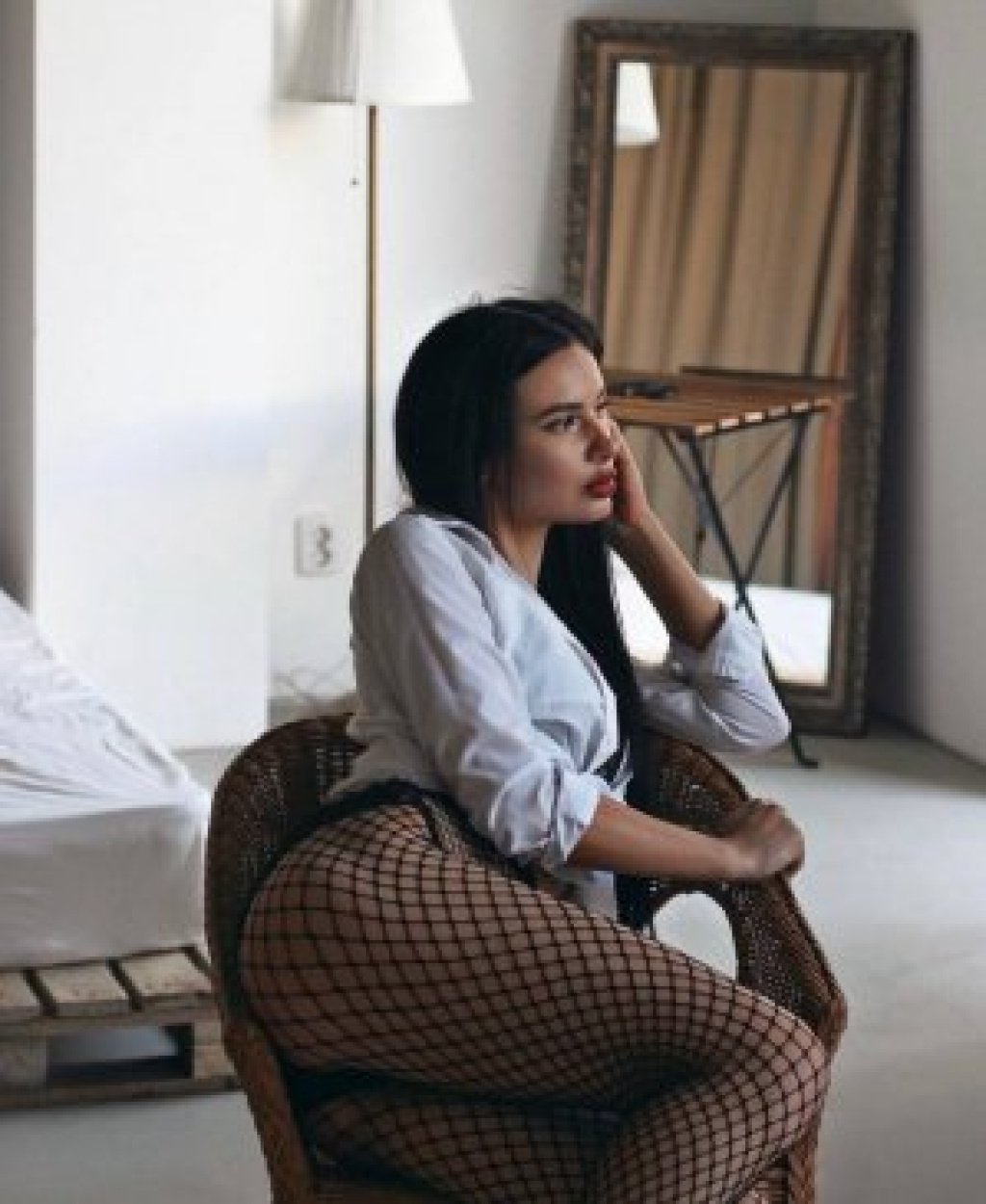 Лиза центр: проститутки индивидуалки в Омске